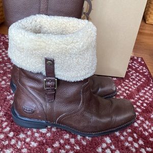 UGG Bellvue Leather Boots